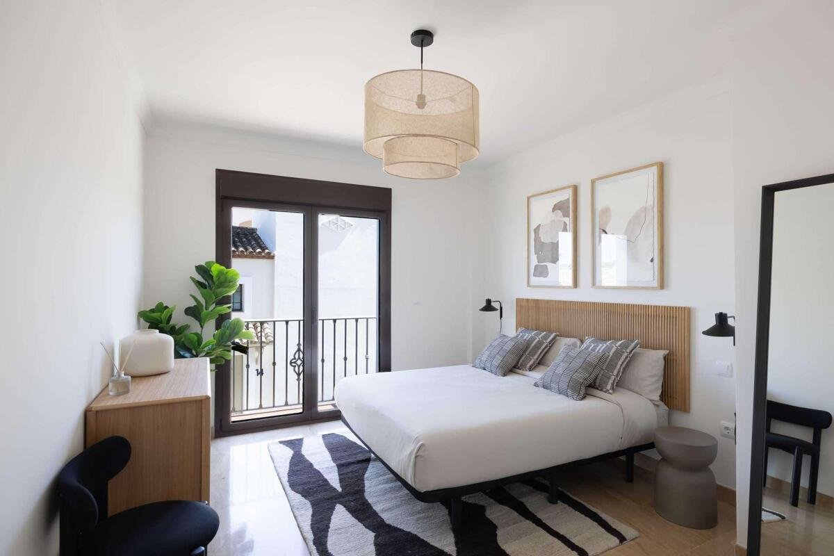 Modern 3-Bedroom Townhouses with Sea Views in Estepona