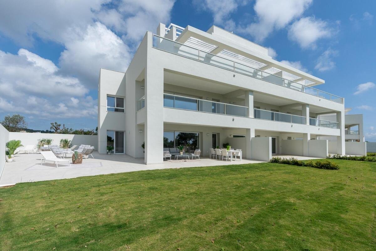 New build, 2 bedroom, 2 bathroom apartment in Sotogrande