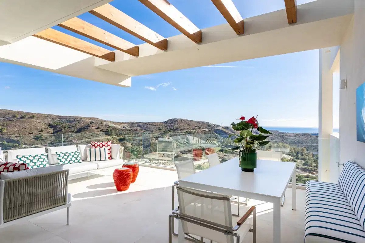 2-Bedroom, 2-Bathroom Apartment in Prestigious Marbella Club Golf Resort