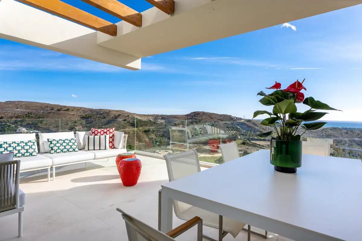 2-Bedroom, 2-Bathroom Apartment in Prestigious Marbella Club Golf Resort