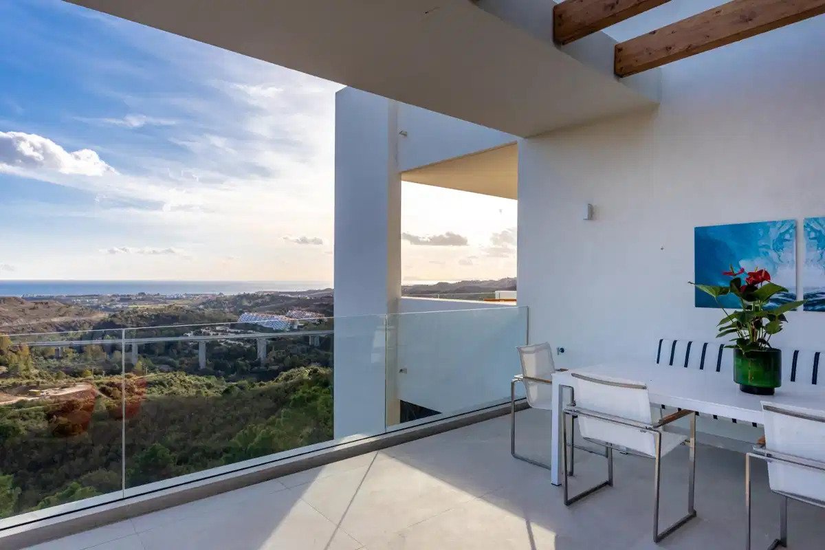2-Bedroom, 2-Bathroom Apartment in Prestigious Marbella Club Golf Resort