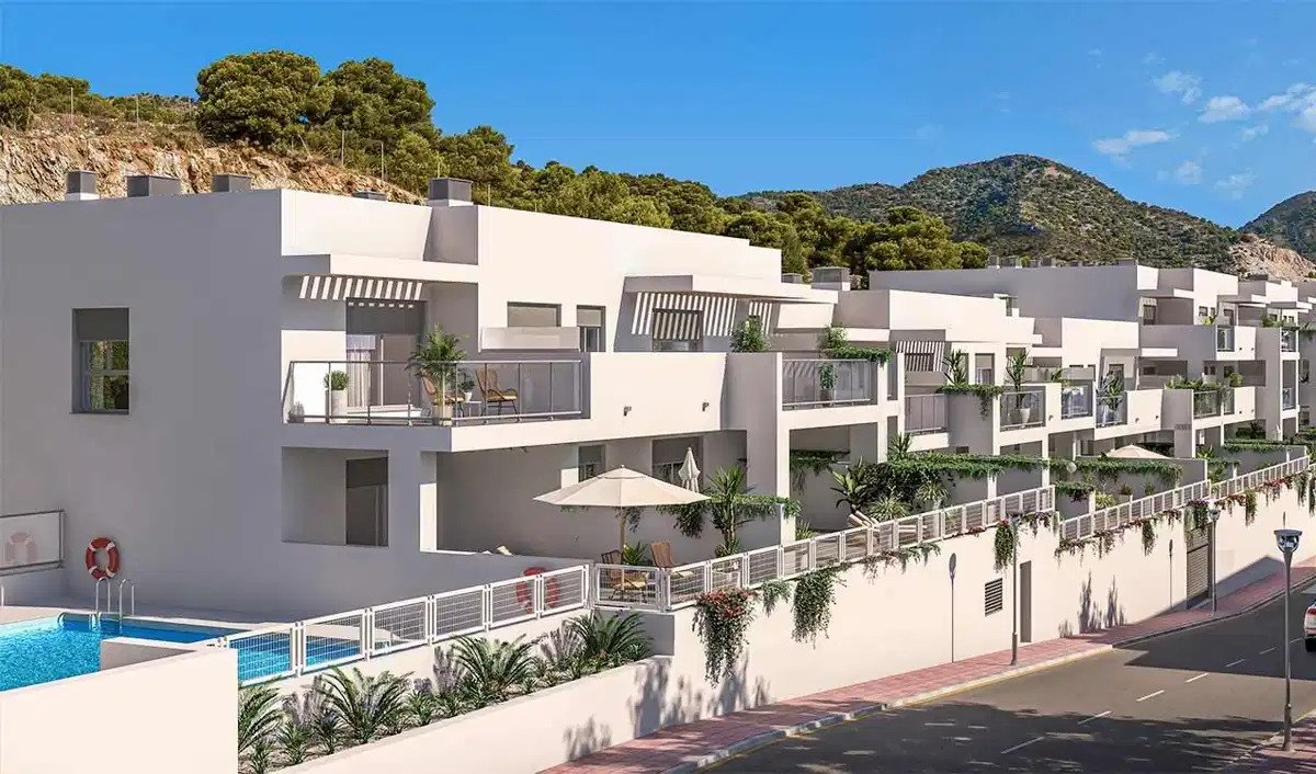 2-Bedroom, 2-Bathroom Penthouse with Panoramic Sea Views in Benalmádena Pueblo