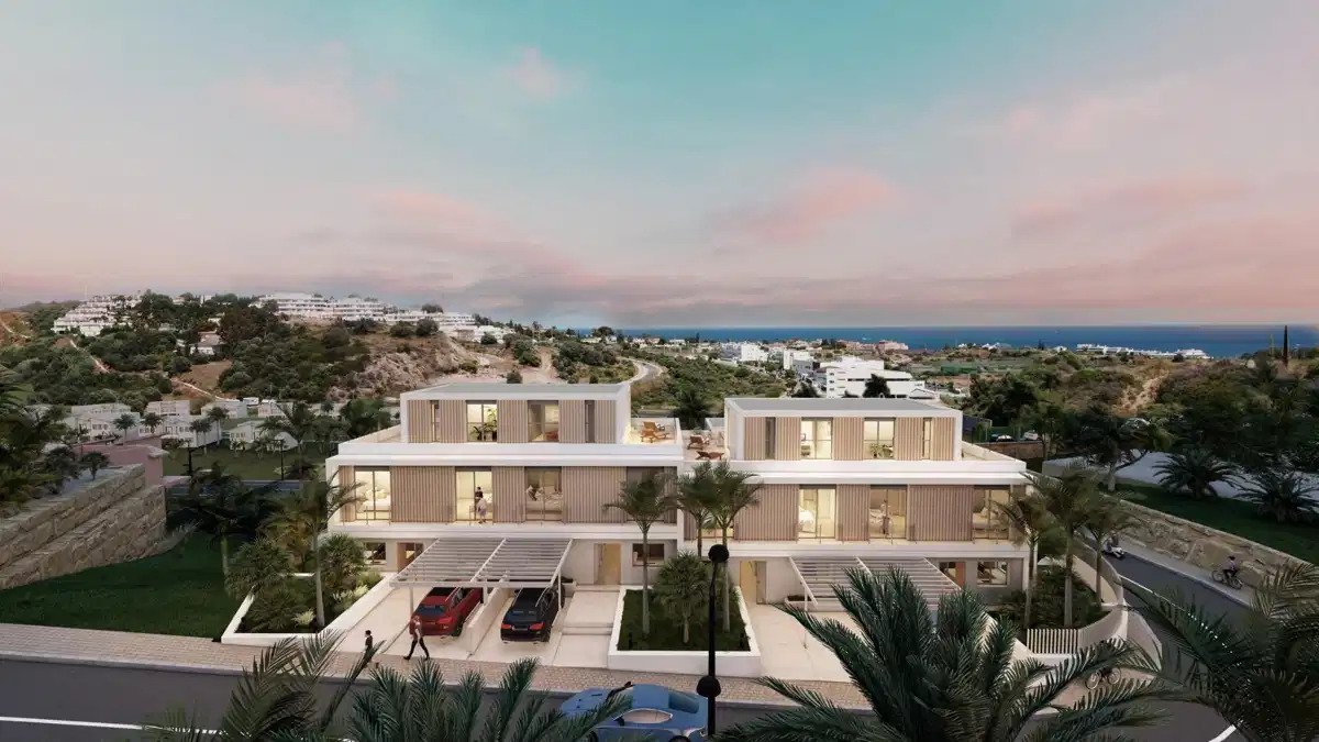 4-Bedroom, 3-Bathroom Semi-Detached Villas with Sea, Golf, and Mountain Views in Estepona