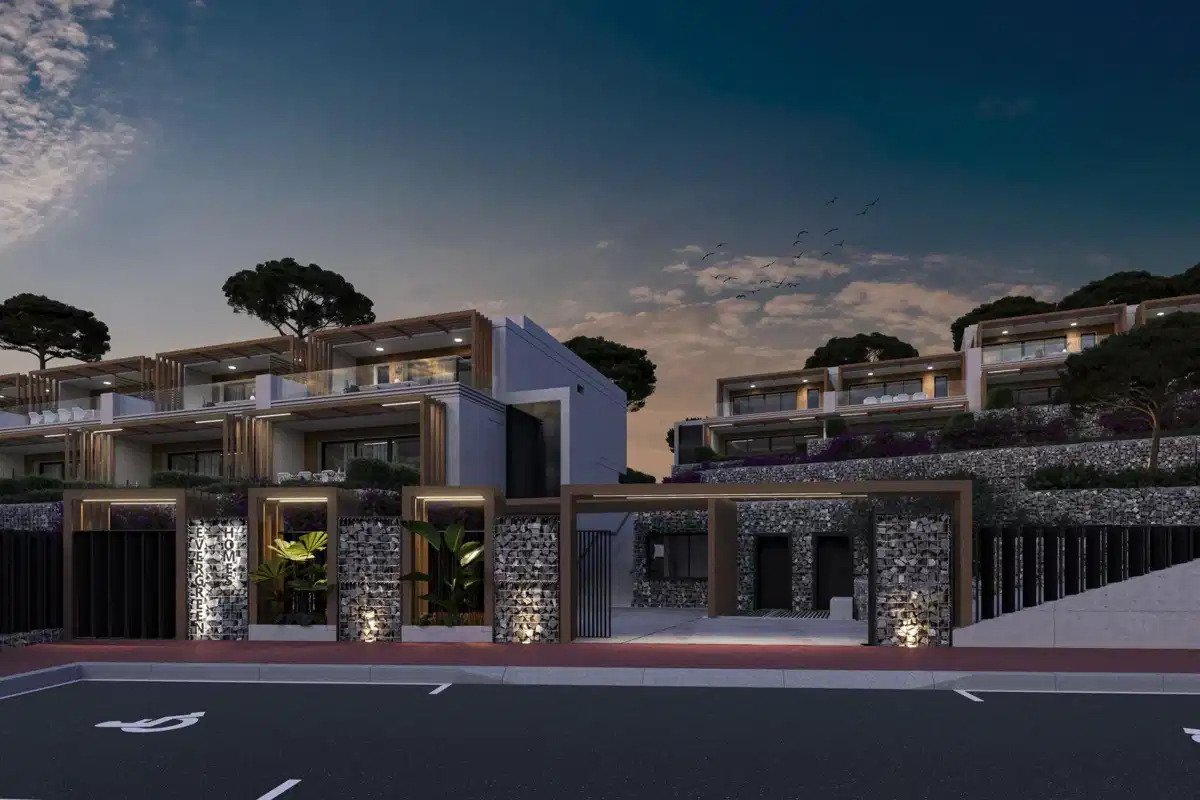 3-Bedroom, 2-Bathroom Townhouse with Sea and Golf Views in El Chaparral