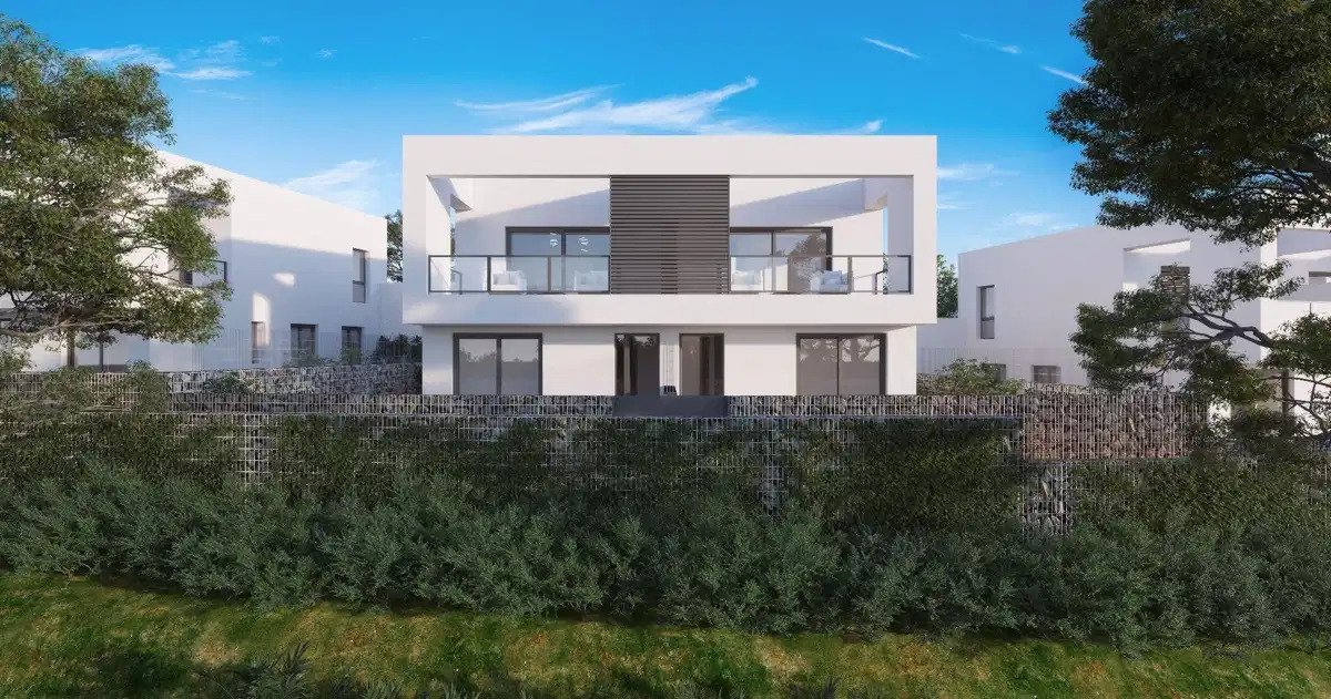 3-Bedroom, 2-Bathroom Semi-Detached Villa with Sea Views in Mijas