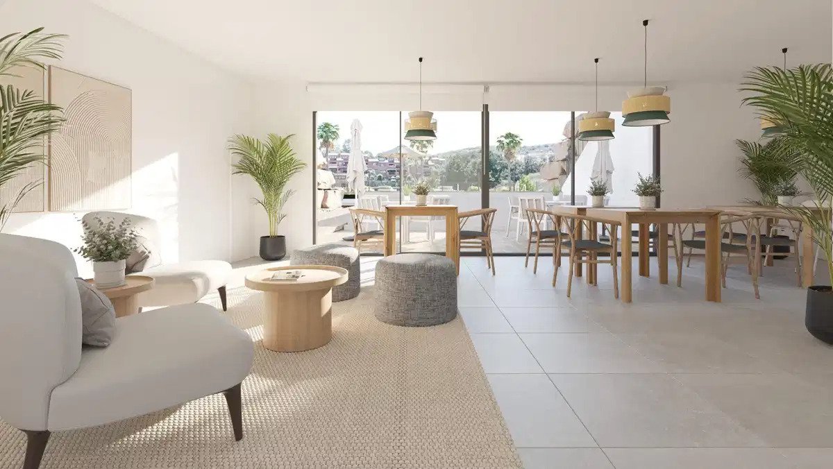 2-Bedroom, 2-Bathroom Penthouse with South Orientation and Exceptional Communal Amenities in Estepona