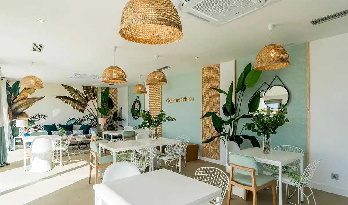 3-Bedroom, 2-Bathroom Penthouse with Panoramic Sea Views in Benalmádena Pueblo