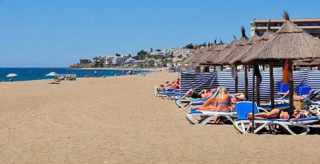 1-Bedroom, 1-Bathroom Luxury Apartment with Sea Views in Las Lagunas de Mijas