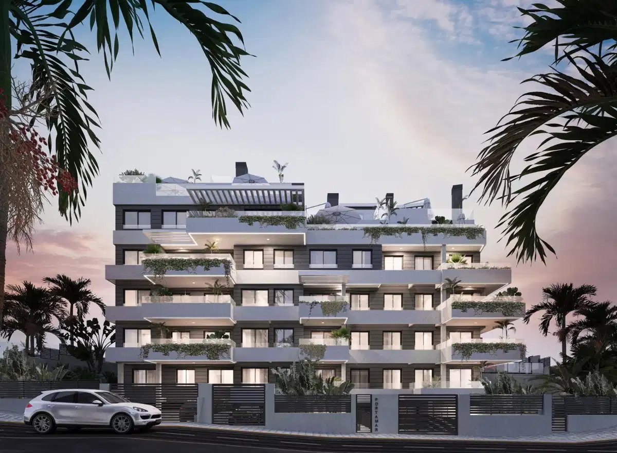Estepona: 3-Bedroom, 2-Bathroom Penthouse with Sea Views in Estepona Estepona: 3-Bedroom, 2-Bathroom Penthouse with Sea Views in Estepona