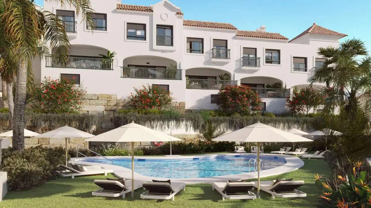 Estepona: 3-Bedroom, 2-Bathroom Modern Mediterranean Townhouses with Sea and Golf Views in Estepona Estepona: 3-Bedroom, 2-Bathroom Modern Mediterranean Townhouses with Sea and Golf Views in Estepona