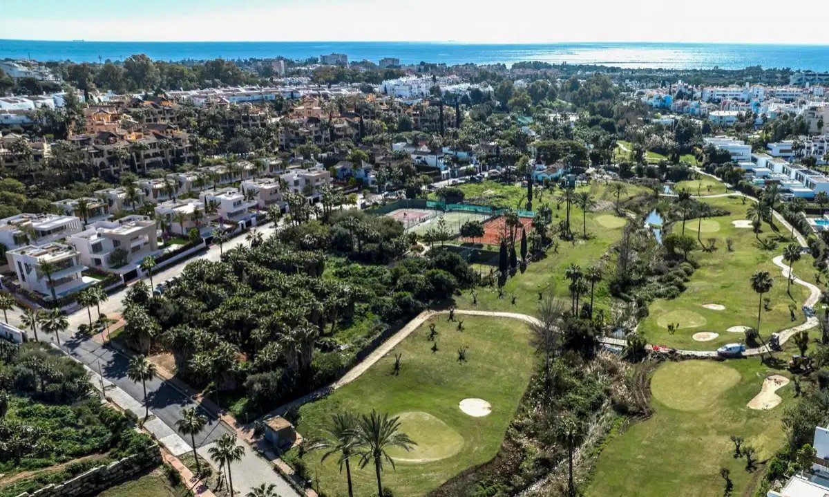 5-Bedroom, 6-Bathroom Exclusive New Build Villas in Estepona Next to El Campanario Golf