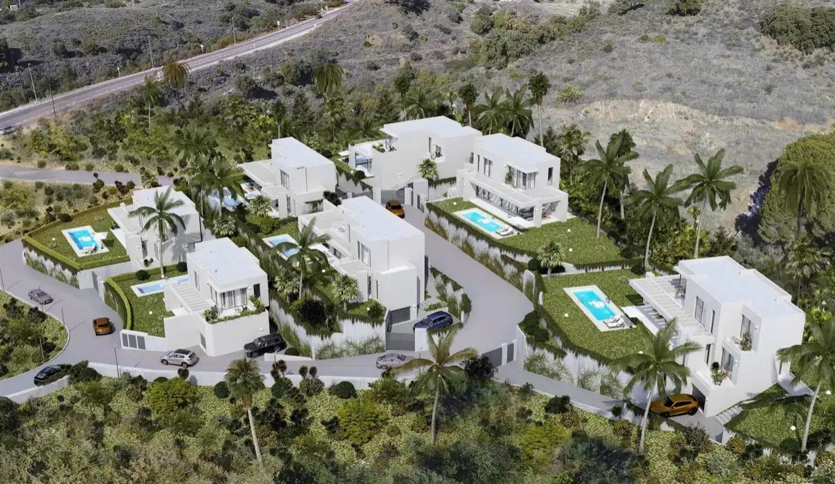 4-Bedroom, 4-Bathroom Luxury Villa with Panoramic Sea and Mountain Views in Mijas