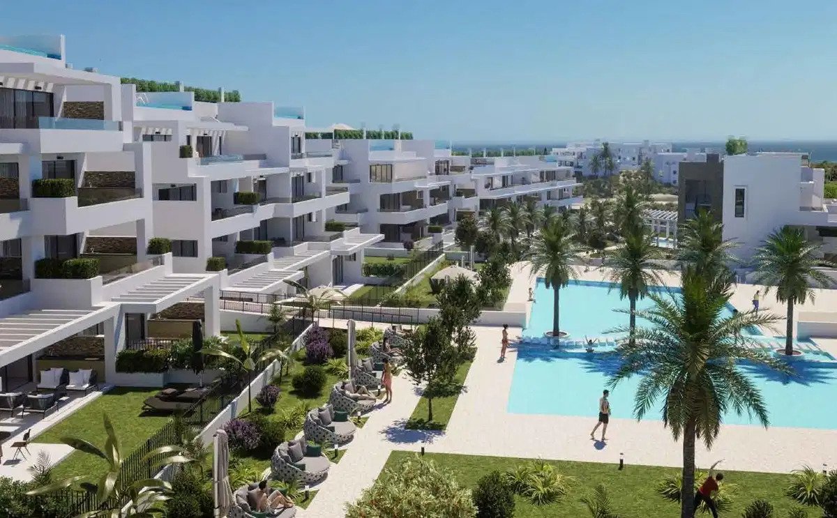 3-Bedroom, 2-Bathroom Penthouse with Sea and Mountain Views in Estepona