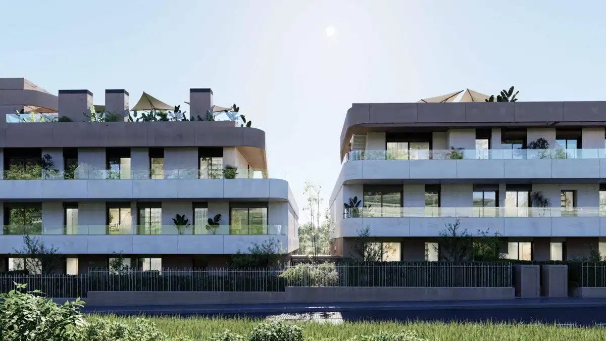 1-Bedroom, 1-Bathroom Penthouse with Sea and Golf Views in Estepona Golf