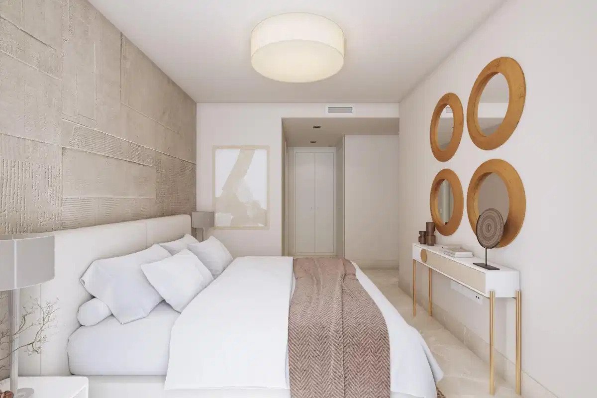 2-Bedroom, 2-Bathroom Apartment with Rooftop Pool and Mountain Views in Central Benahavís