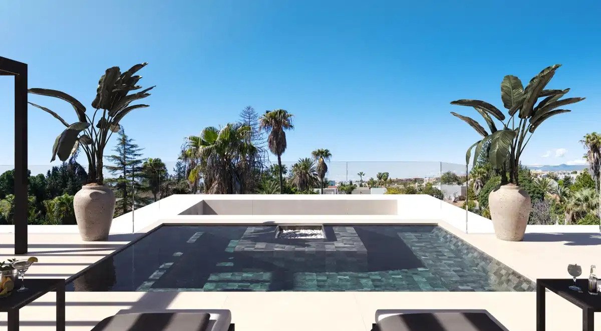 4-Bedroom, 5-Bathroom Villa with Contemporary Elegance in Marbella
