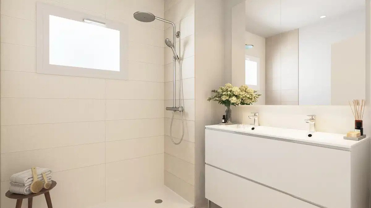 2-Bedroom, 2-Bathroom Apartment with Sea and Mountain Views on the New Golden Mile