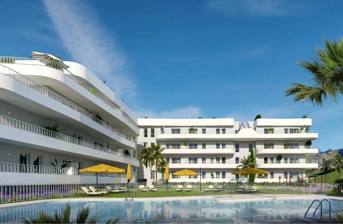 3-Bedroom, 2-Bathroom Penthouse with Panoramic Views in Fuengirola