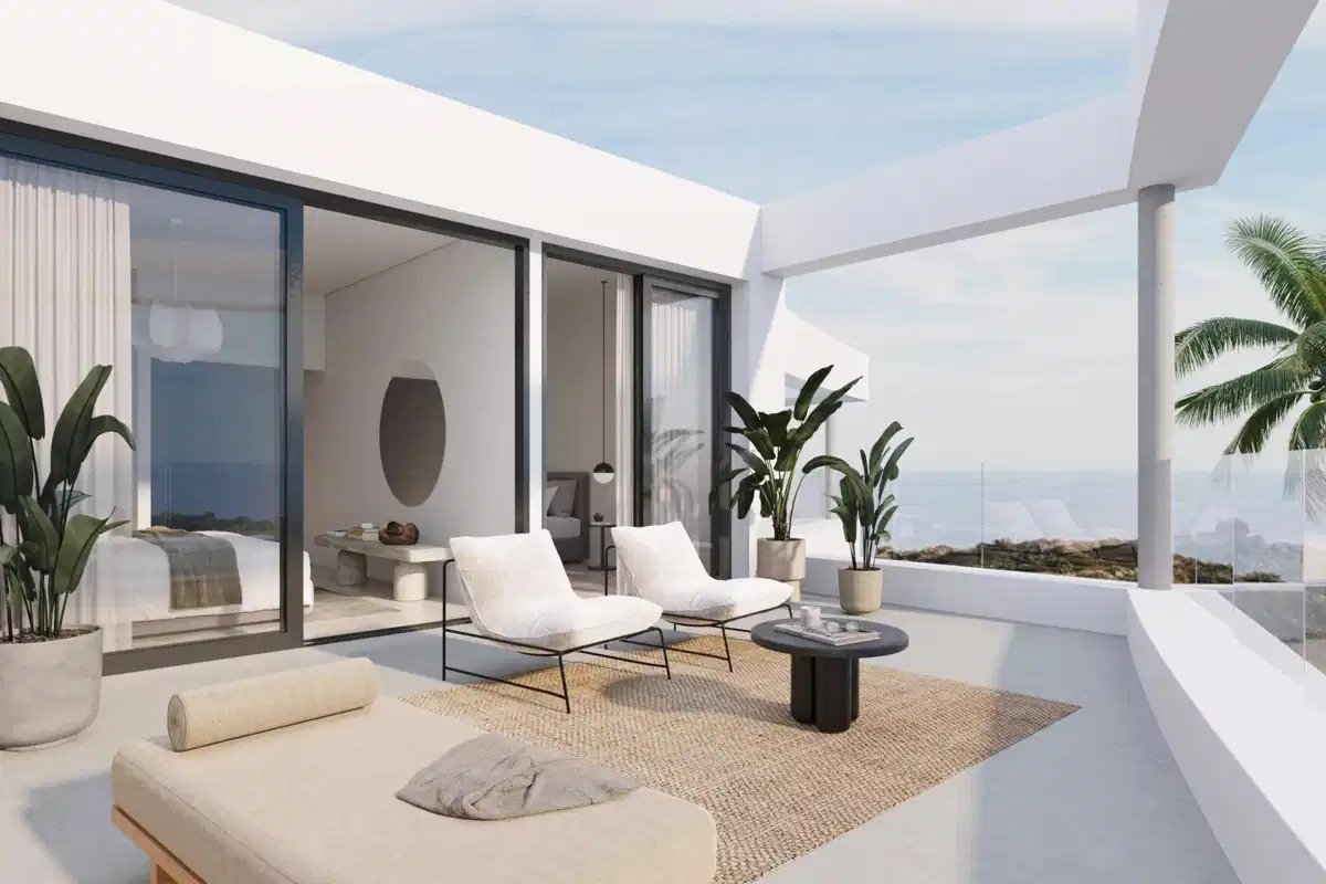 3-Bedroom, 2-Bathroom Townhouse with Panoramic Sea Views and Rooftop Terrace near Mijas