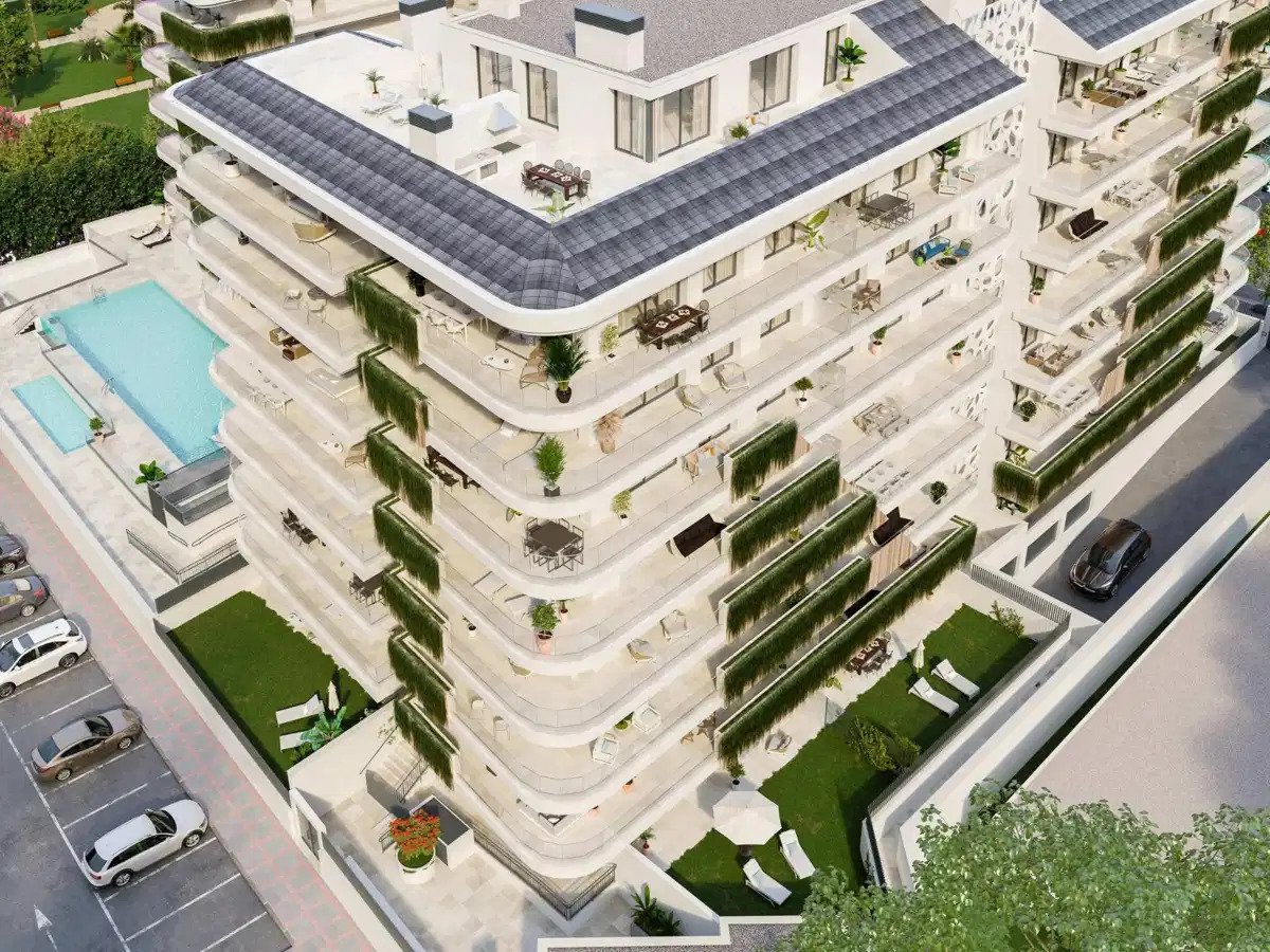 2-Bedroom, 2-Bathroom Apartment with Exceptional Amenities in Central Fuengirola