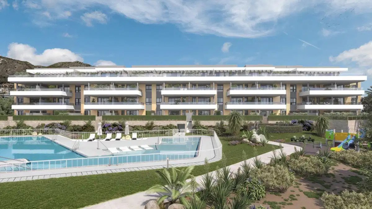 2-Bedroom, 2-Bathroom Ground Floor Apartment with Spacious Terrace and Excellent Amenities