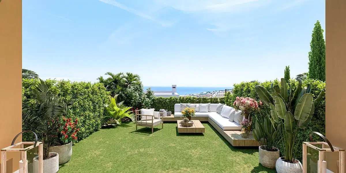 4-Bedroom, 2-Bathroom Semi-Detached Homes with Sea Views and Resort-Style Amenities in La Cala de Mijas