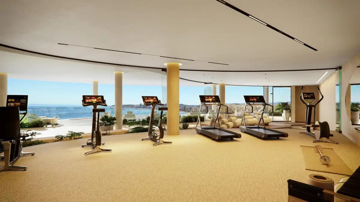 2-Bedroom, 2-Bathroom Luxury Sea View Penthouse 100m from the Beach in Carvajal, Fuengirola