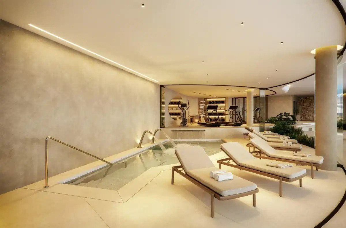 2-Bedroom, 2-Bathroom Luxury Sea View Penthouse 100m from the Beach in Carvajal, Fuengirola