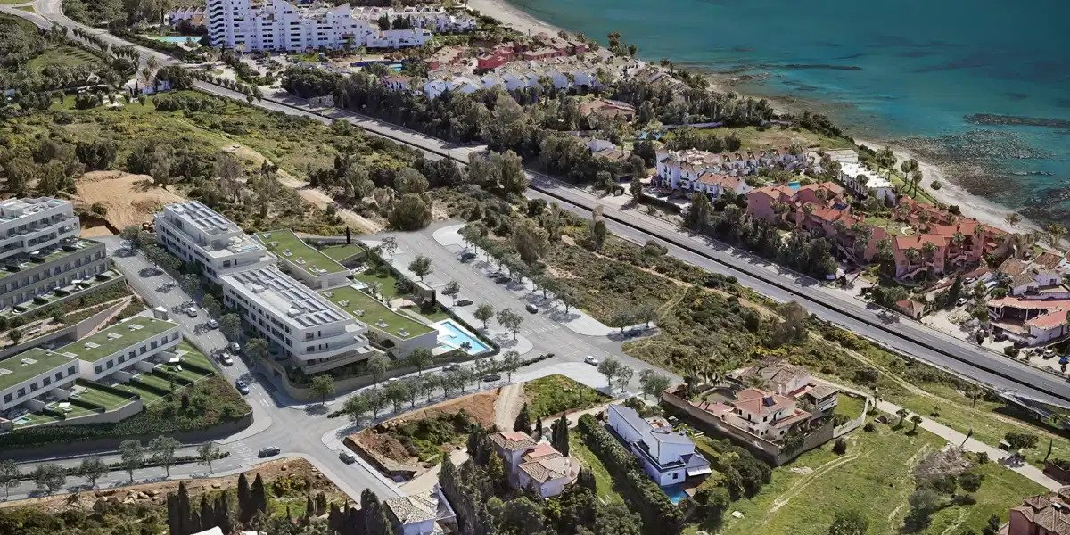 3-Bedroom, 2-Bathroom Ground Floor Apartment with Sea Views and Large Terrace in Estepona