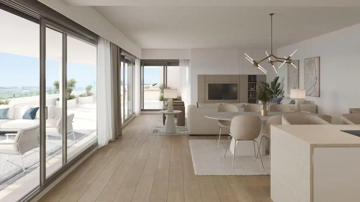 3-Bedroom, 2-Bathroom Ground Floor Apartment with Sea Views and Large Terrace in Estepona