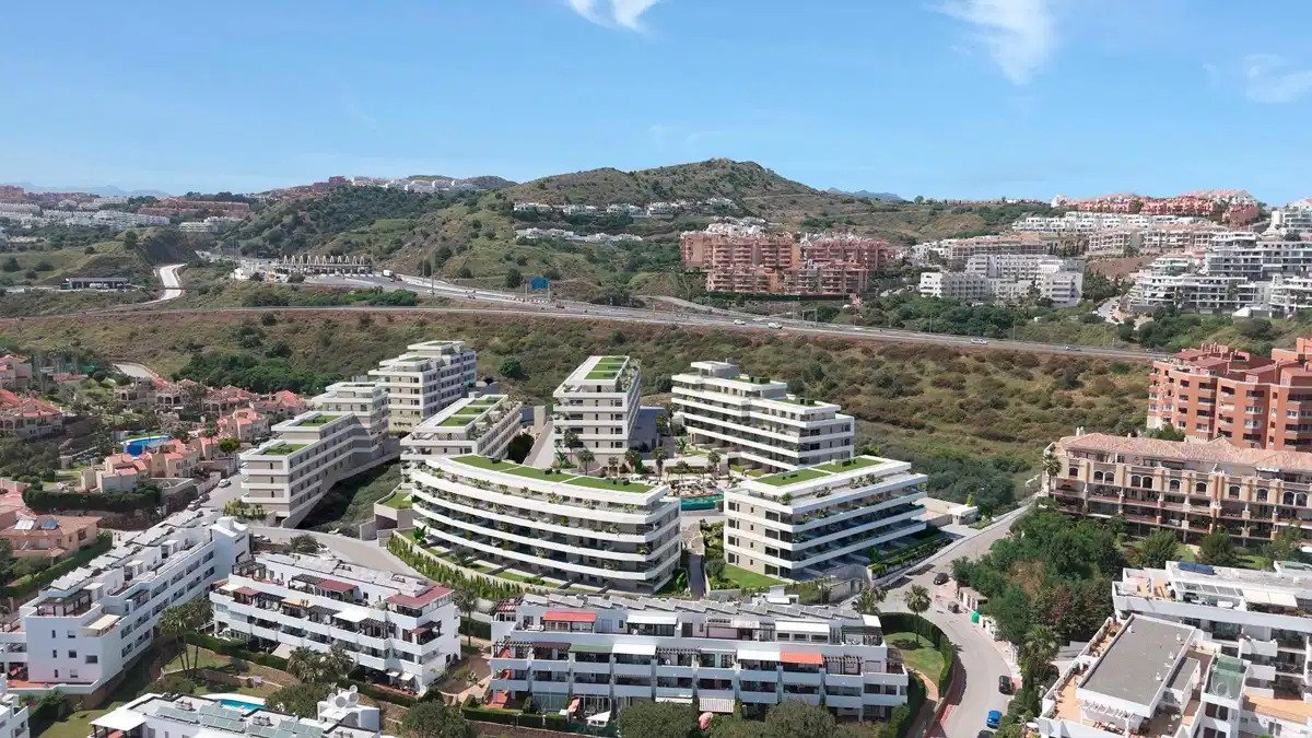 2-Bedroom, 2-Bathroom Ground Floor Apartment with Spacious Terrace in Riviera del Sol