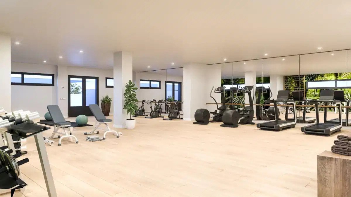 2-Bedroom, 2-Bathroom Ground Floor Apartment with Garage and Storage in Estepona