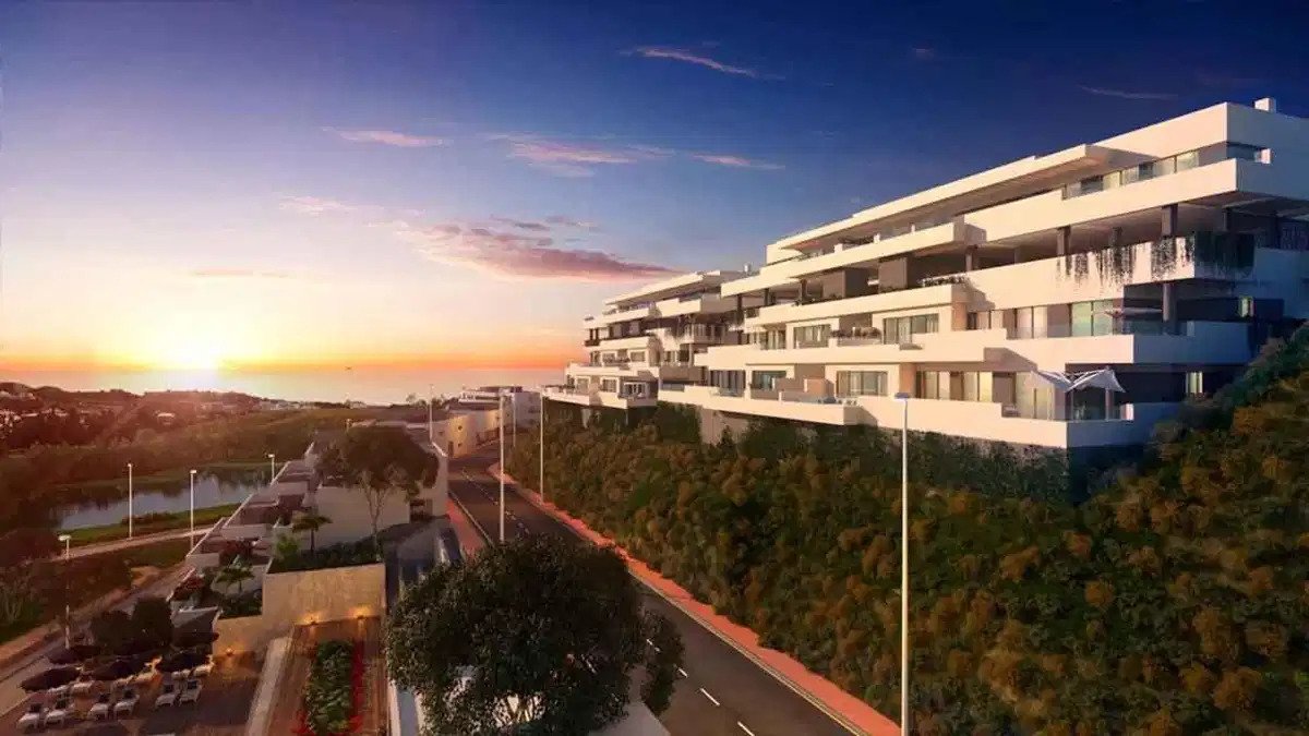 2-Bedroom, 2-Bathroom Apartment with Panoramic Sea Views in Las Lagunas de Mijas