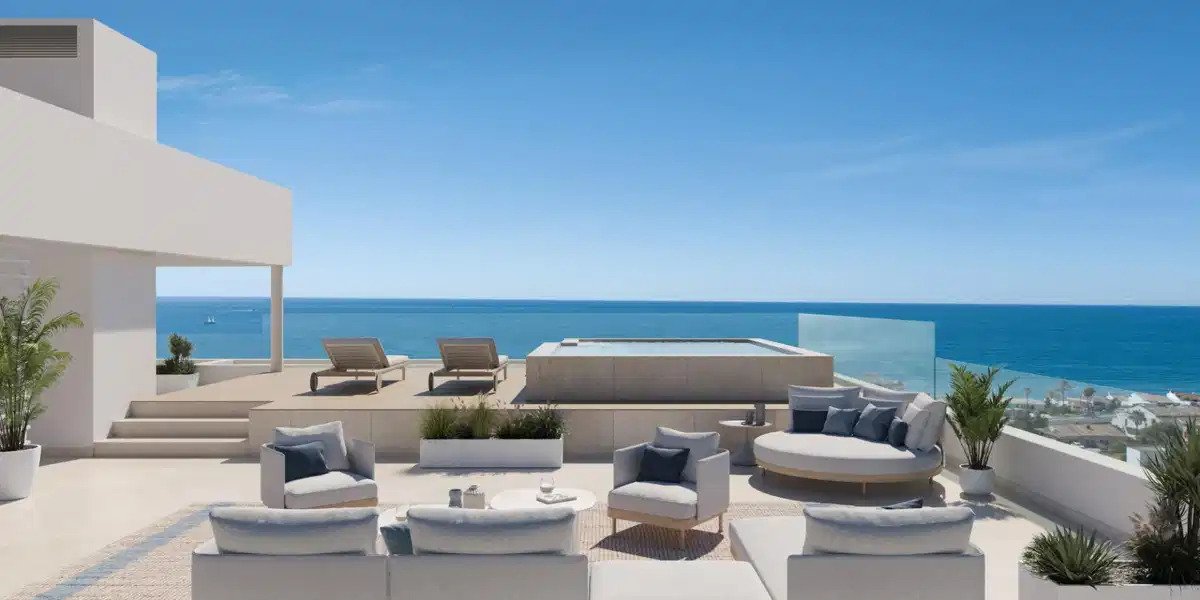 2-Bedroom, 2-Bathroom Ground Floor Apartment with Sea Views and Large Terrace in Estepona
