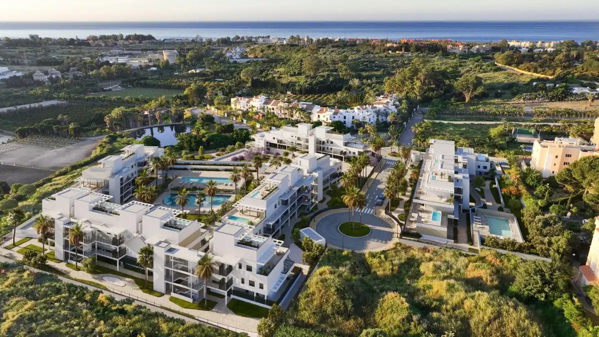 3-Bedroom, 2-Bathroom Modern Apartments with Sea or Mountain Views in Estepona