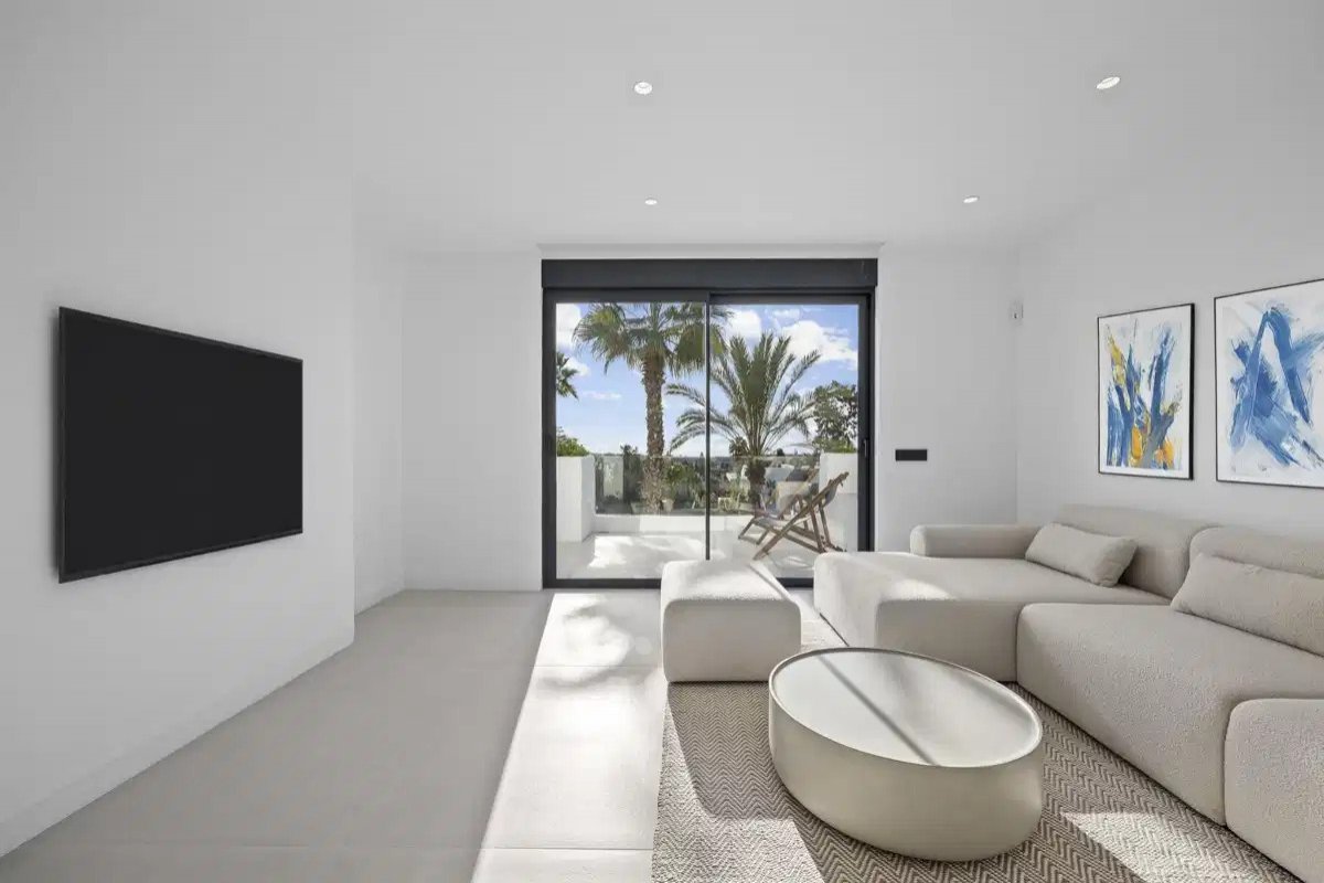 3-Bedroom, 2-Bathroom Luxury Duplex Penthouse in El Paraiso Estepona-Marbella Area