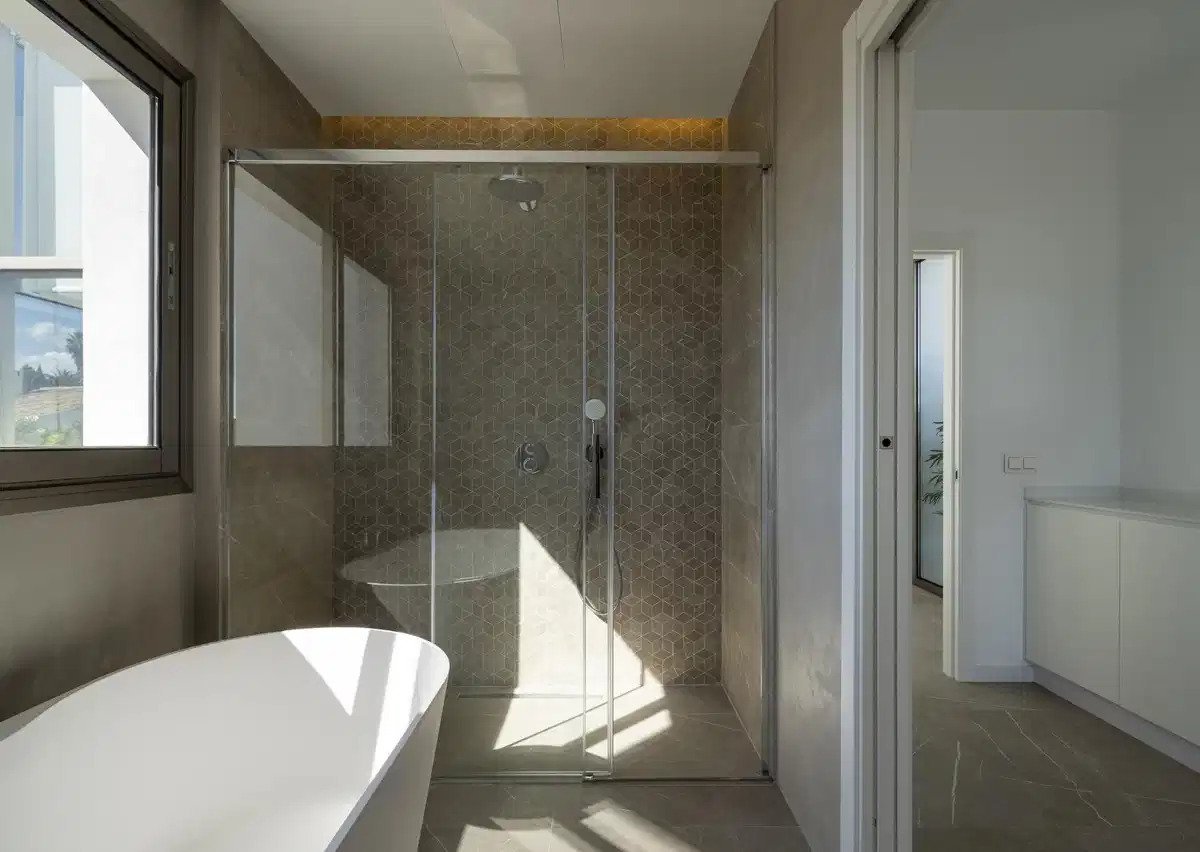 5-Bedroom, 7-Bathroom Luxury Villas with Sea and Mountain Views in Las Farolas, Mijas Costa