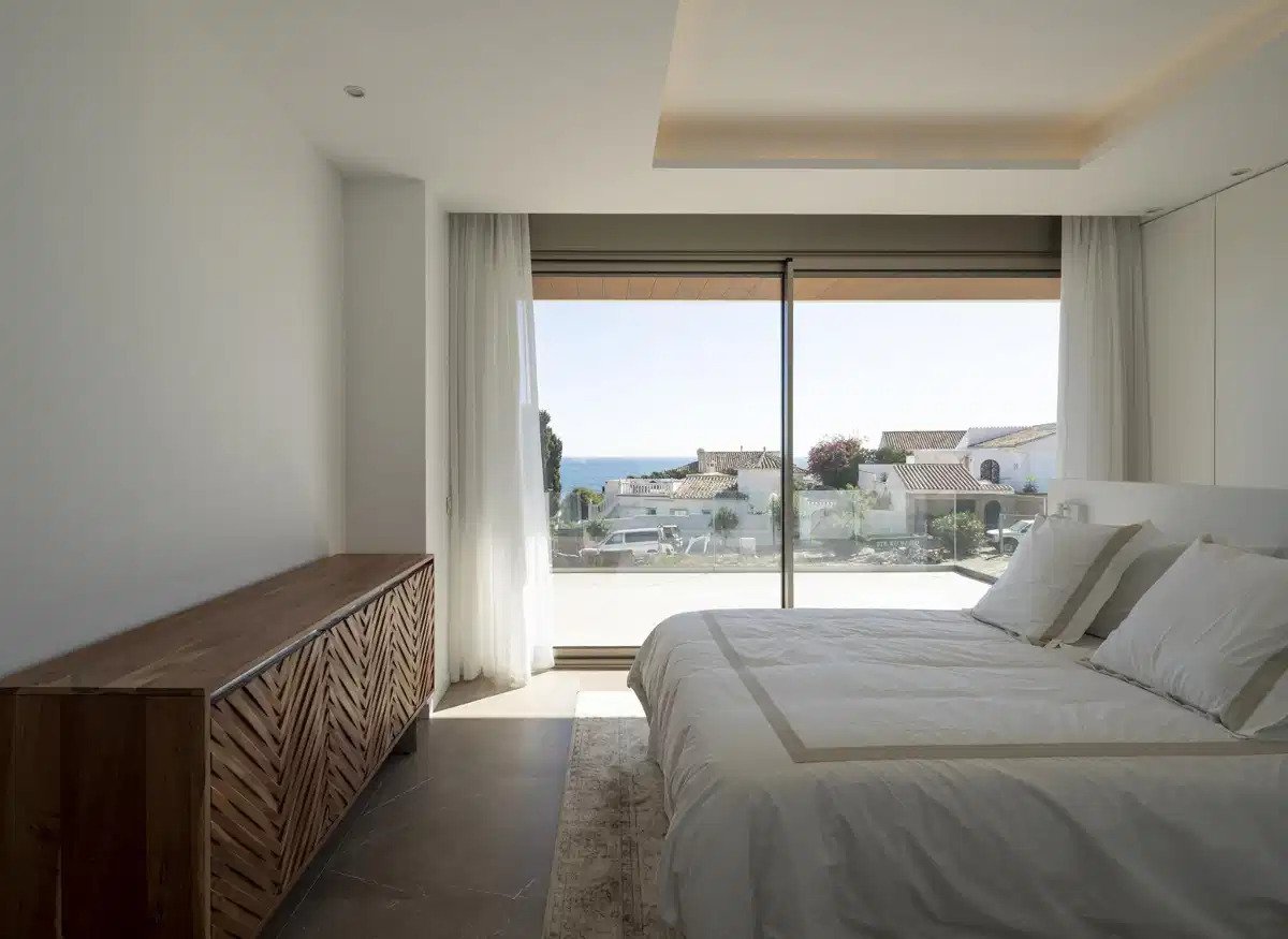 5-Bedroom, 7-Bathroom Luxury Villas with Sea and Mountain Views in Las Farolas, Mijas Costa