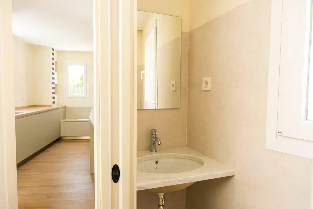 2-Bedroom, 1-Bathroom Town House with Sea Views in La Malagueta, Malaga