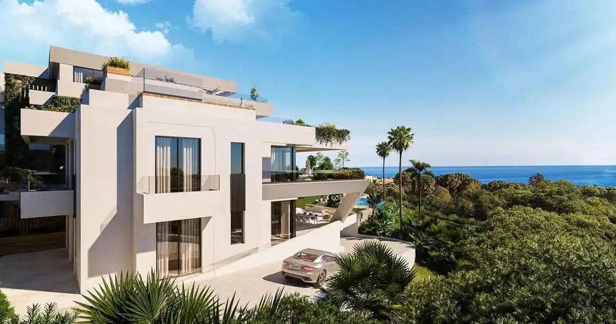 3-Bedroom, 2-Bathroom Ground Floor Apartment with Panoramic Sea Views in Marbella