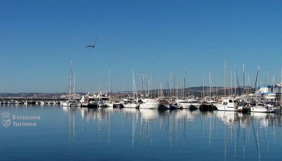 3-Bedroom, 2-Bathroom Penthouse with Sea Views in Estepona