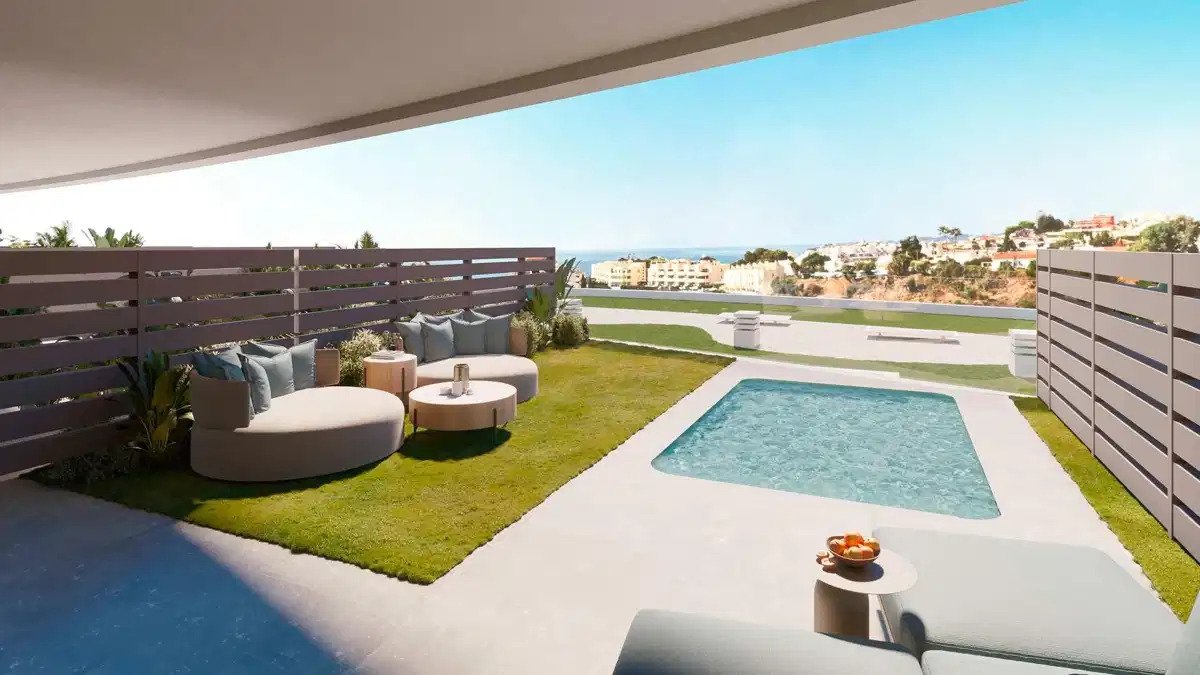 3-Bedroom, 2-Bathroom Townhouse with Sea Views and Private Garden near Fuengirola