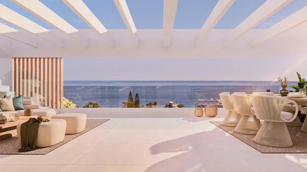 1-Bedroom, 1-Bathroom Apartment with Sea Views and Resort-Style Amenities in Estepona