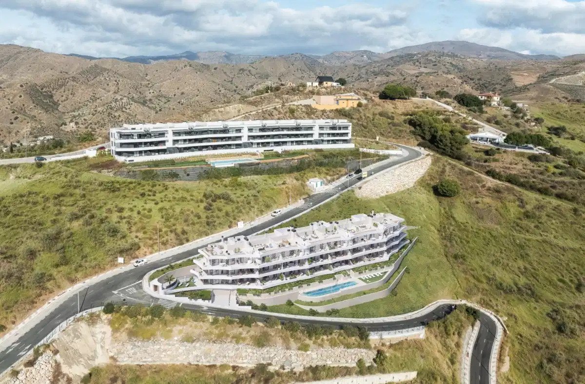 2-Bedroom, 2-Bathroom Penthouse with Sea Views and Large Terrace in Rincon de la Victoria