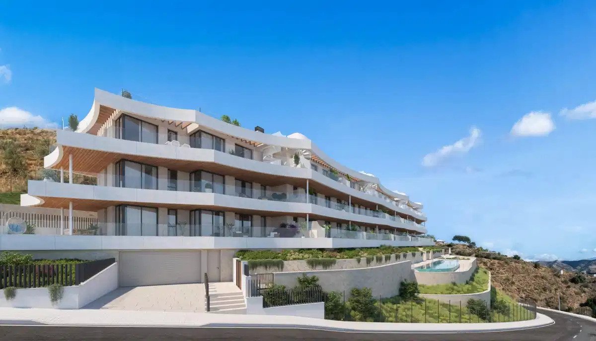 2-Bedroom, 2-Bathroom Penthouse with Sea Views and Large Terrace in Rincon de la Victoria