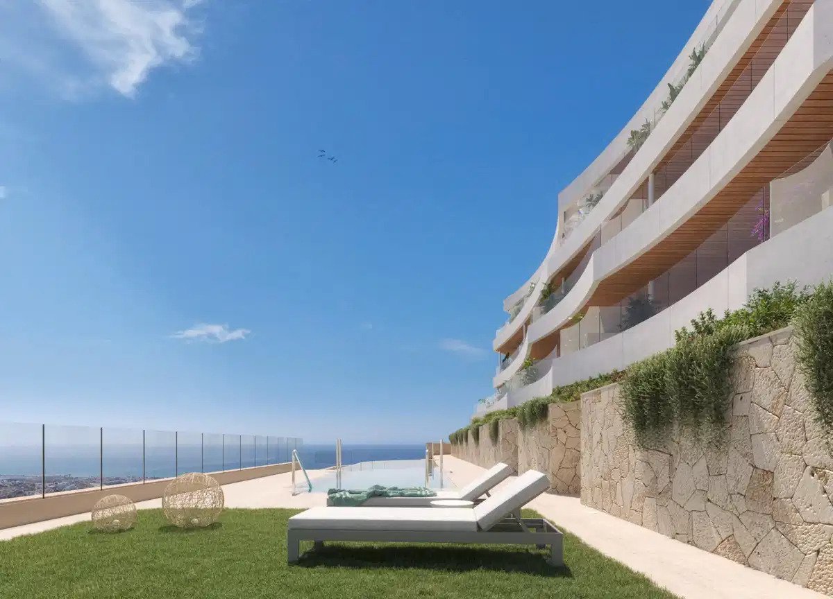 2-Bedroom, 2-Bathroom Penthouse with Sea Views and Large Terrace in Rincon de la Victoria