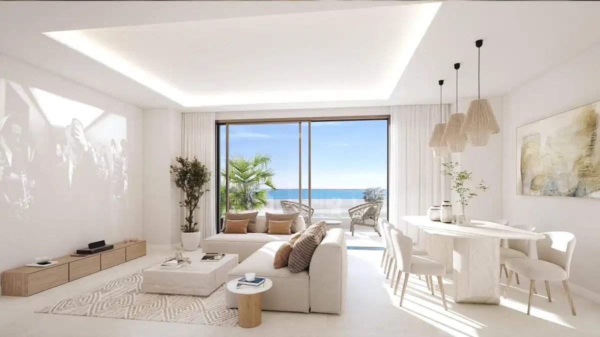 2-Bedroom, 2-Bathroom Luxury Beachfront Apartment with Panoramic Sea Views in Málaga City