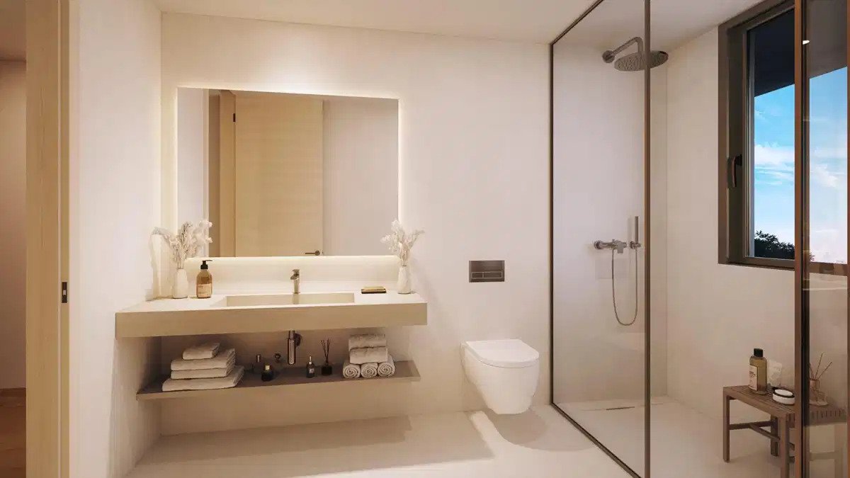 2-Bedroom, 2-Bathroom Luxury Beachfront Apartment with Panoramic Sea Views in Málaga City