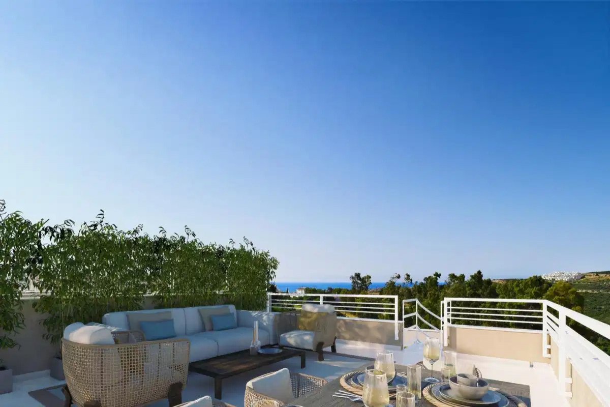 2-Bedroom, 2-Bathroom Apartment with Panoramic Golf and Sea Views in Estepona Golf