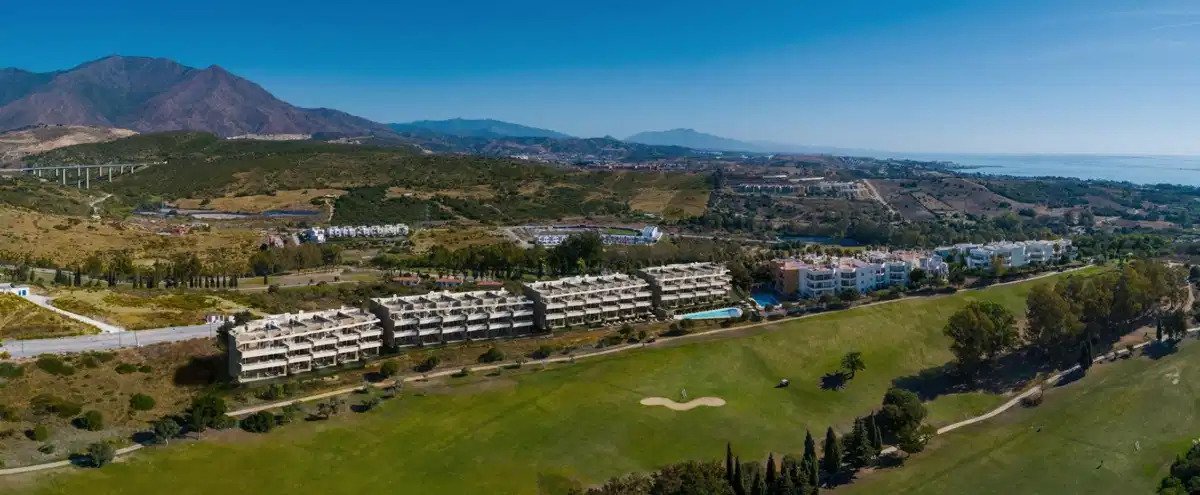 2-Bedroom, 2-Bathroom Apartment with Panoramic Golf and Sea Views in Estepona Golf